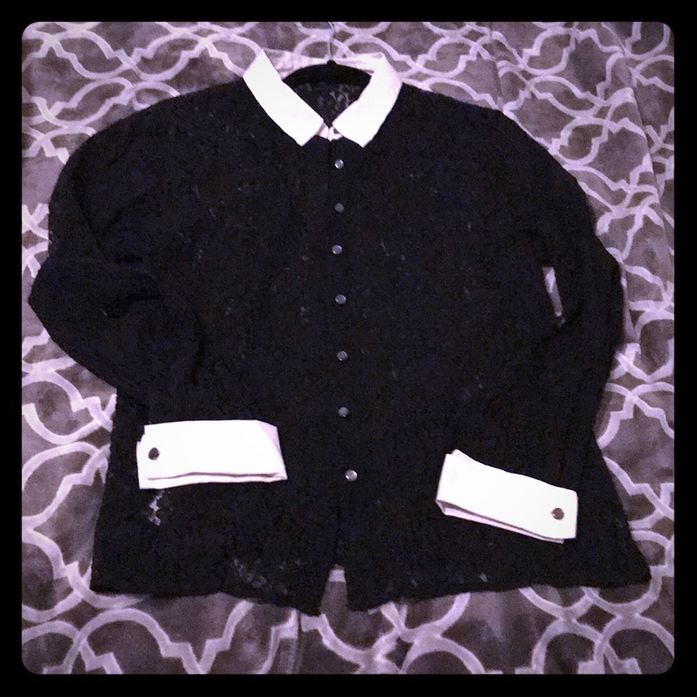 Ann Taylor very Betty Cooper black lace blouse